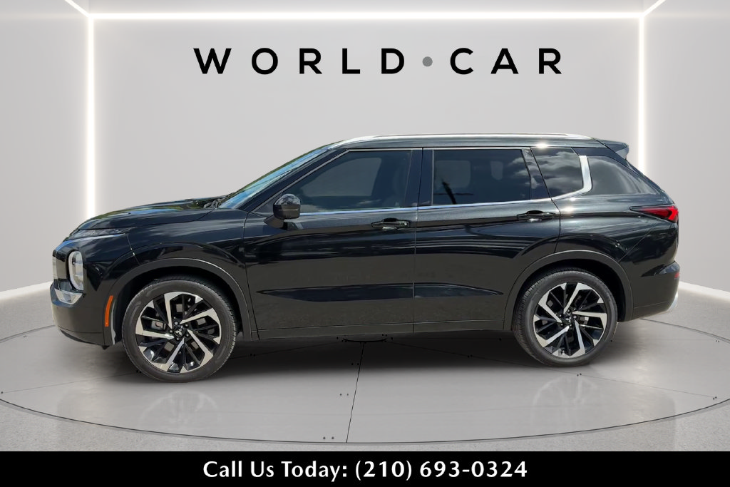 Used 2024 Mitsubishi Outlander SEL FWD image 4