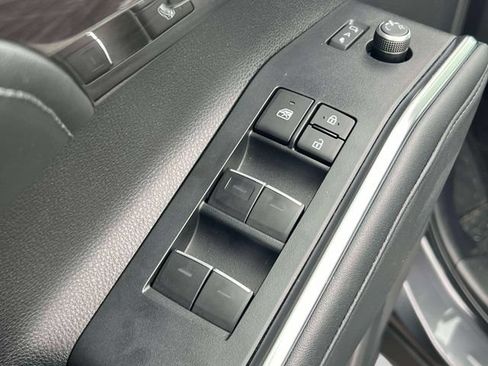 Certified 2024 Toyota Highlander Platinum AWD/4WD image 23