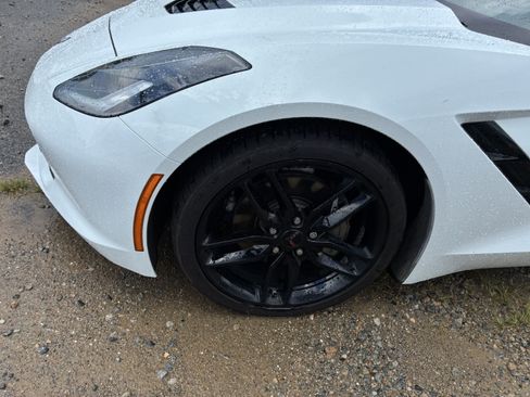 Used 2019 Chevrolet Corvette Stingray Coupe w/ 1LT RWD image 5