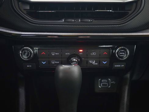 Used 2022 Jeep Compass Trailhawk w/ Trailhawk Elite Group AWD/4WD image 19