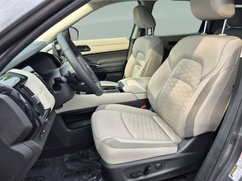 Certified 2024 Nissan Pathfinder SV w/ Cargo Package FWD image 20