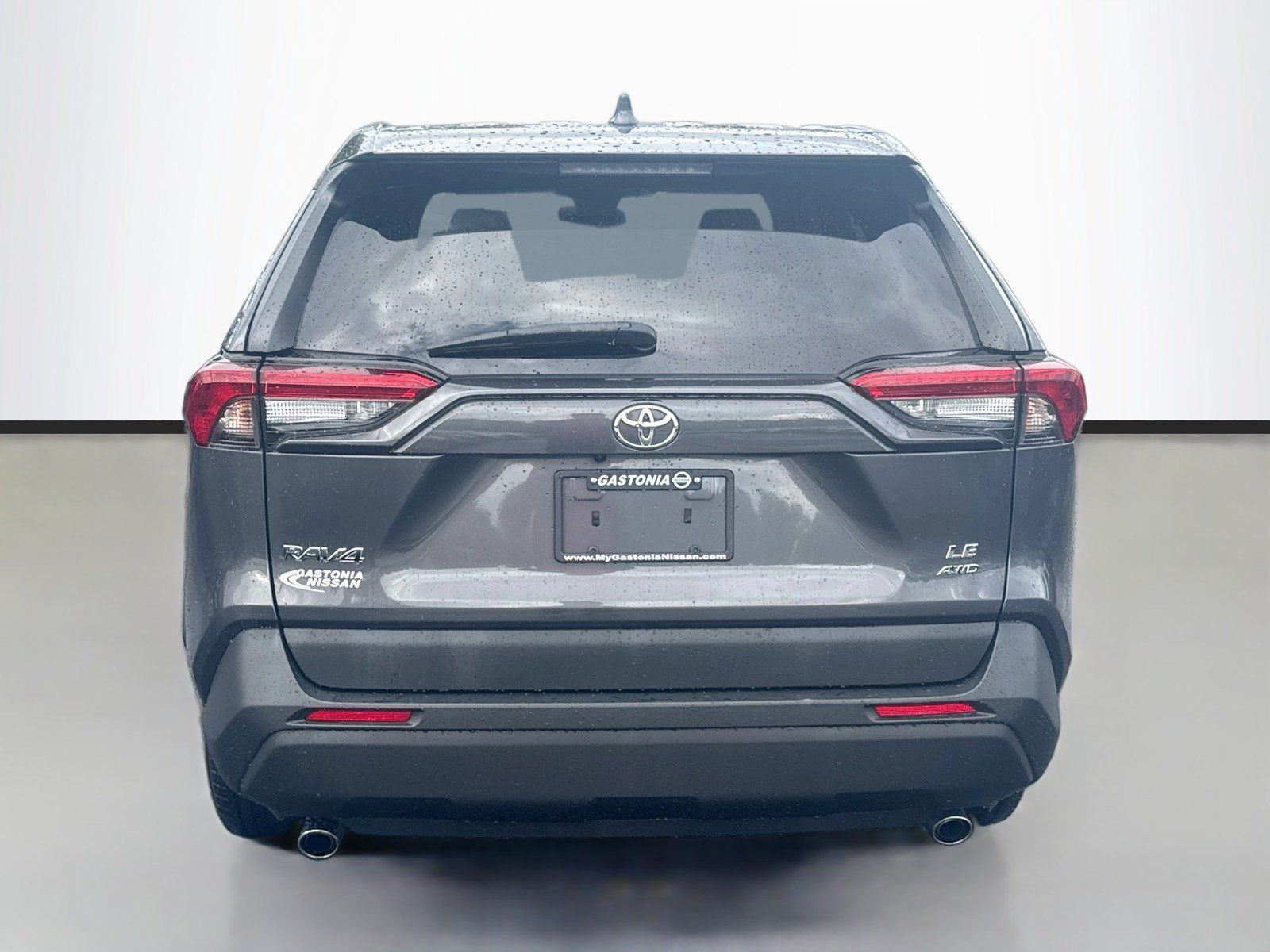 Used 2022 Toyota RAV4 LE AWD/4WD image 6