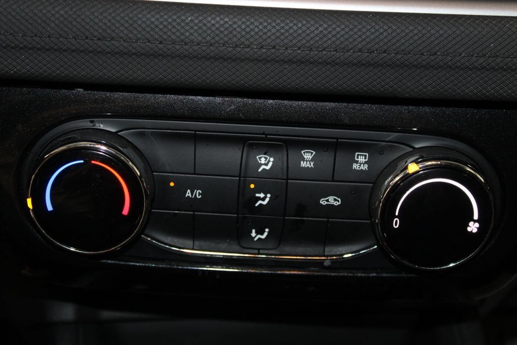 Used 2026 Chevrolet TrailBlazer LT FWD image 47