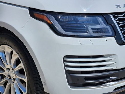 Used 2020 Land Rover Range Rover HSE image 7