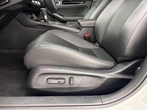 Used 2024 Honda Civic Sport Touring image 5