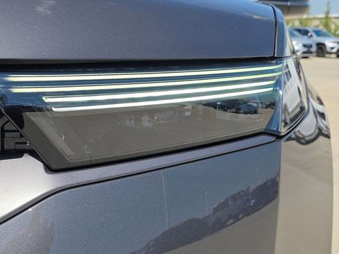 New 2026 Jeep Grand Wagoneer Limited AWD/4WD image 9