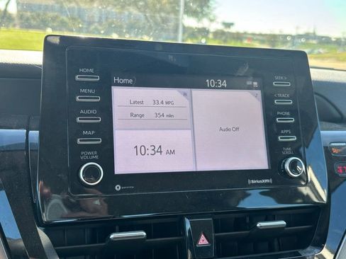 Used 2022 Toyota Camry LE w/ Convenience Package image 9