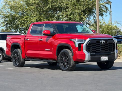 Used 2022 Toyota Tundra Limited w/ TRD Off-Road Package AWD/4WD image 5