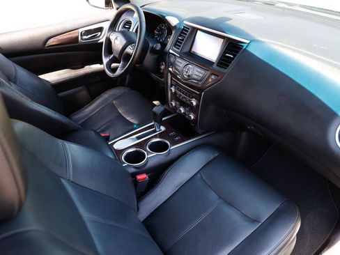 Used 2013 Nissan Pathfinder SL w/ SL Premium Pkg image 16