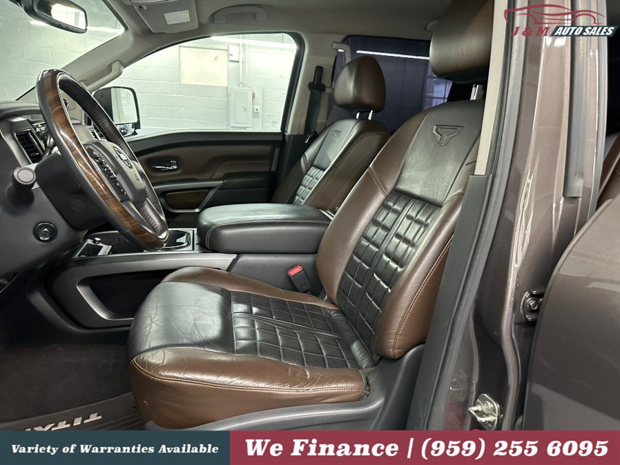 Used 2016 Nissan Titan Platinum Reserve AWD/4WD image 21