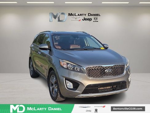 Used 2017 Kia Sorento SX AWD/4WD image 1