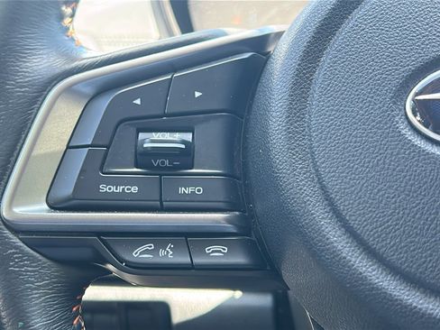 Used 2019 Subaru Crosstrek 2.0i Premium AWD/4WD image 19