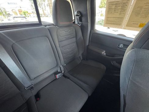 Used 2026 Nissan Frontier PRO-4X AWD/4WD image 38