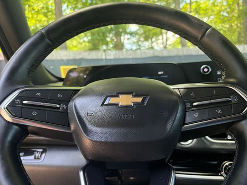 Used 2025 Chevrolet Equinox LT FWD image 28