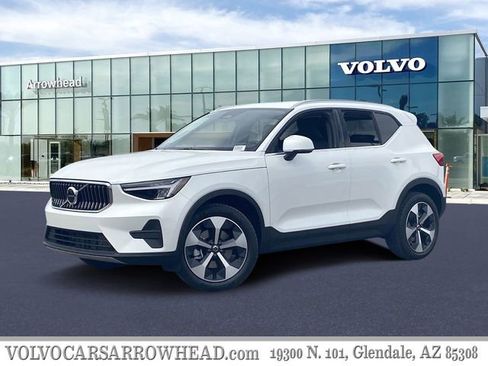 New 2025 Volvo XC40 B5 Core image 1