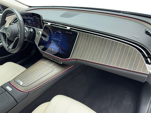 Used 2025 Mercedes-Benz E 350 Sedan w/ Winter Package image 49