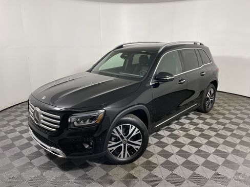 Used 2025 Mercedes-Benz GLB 250 image 1