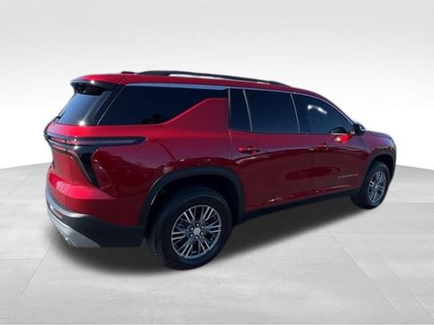Used 2026 Chevrolet Traverse LT w/ Driver Confidence Package AWD/4WD image 8