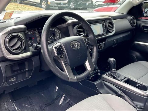 Used 2017 Toyota Tacoma SR5 w/ Tow Package image 14