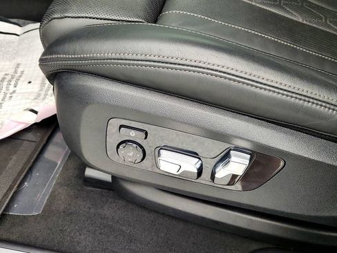 Used 2024 BMW X6 M60i AWD/4WD image 12