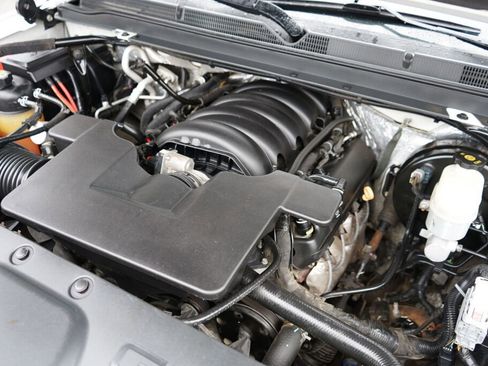 Used 2015 GMC Yukon SLT w/ Open Road Package image 9