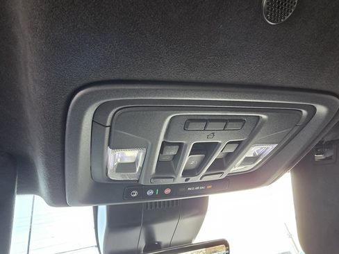 Used 2025 GMC Sierra 2500 Denali Ultimate image 23