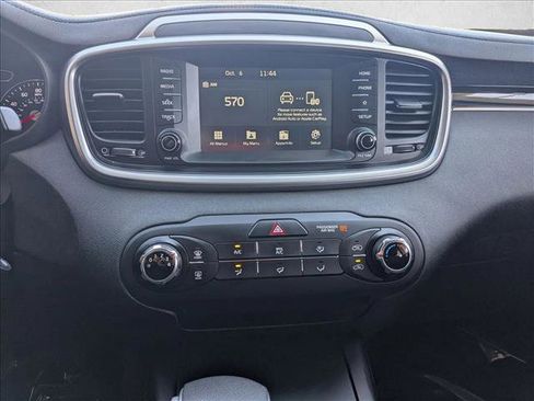 Used 2020 Kia Sorento L image 14