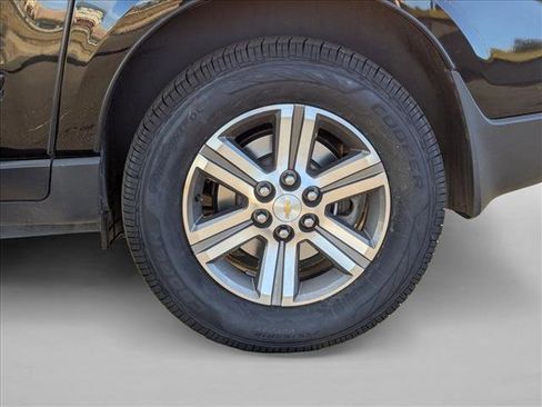 Used 2017 Chevrolet Traverse LT image 23
