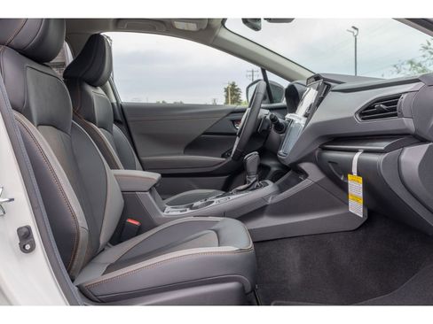 New 2025 Subaru Crosstrek 2.5i Limited w/ Crosstrek Mirror Package image 11