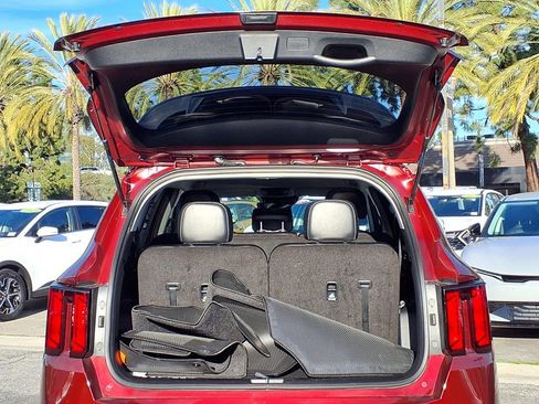 Certified 2025 Kia Sorento S image 24