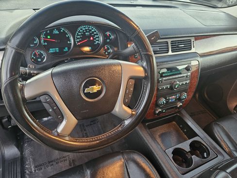 Used 2011 Chevrolet Avalanche LS w/ Regional Value Package image 9