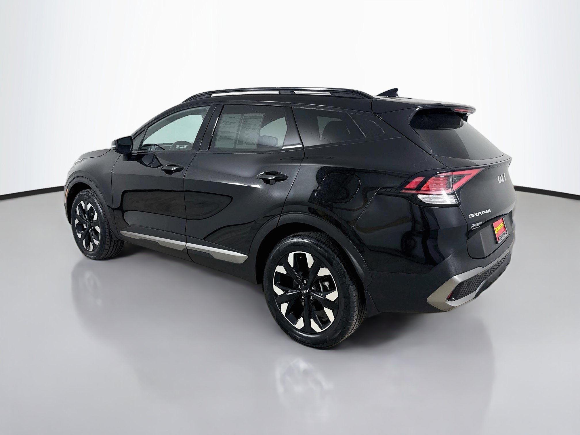 Used 2023 Kia Sportage LX AWD/4WD image 6