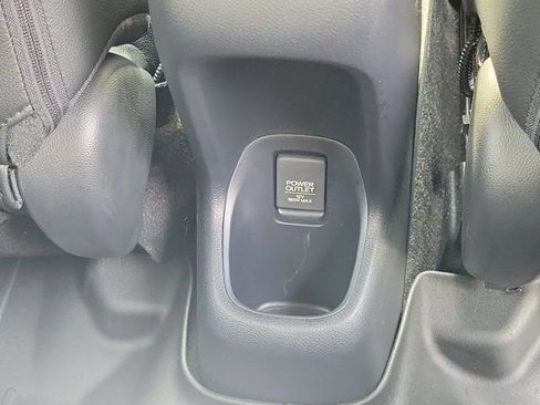 Certified 2021 Honda HR-V EX-L image 6