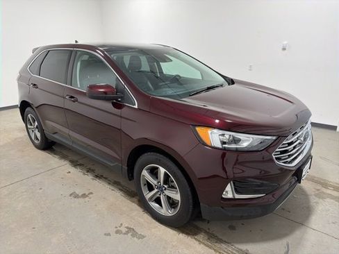 Used 2022 Ford Edge SEL w/ Convenience Package image 3