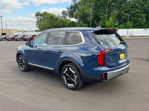 Used 2025 Kia Telluride S AWD/4WD image 5