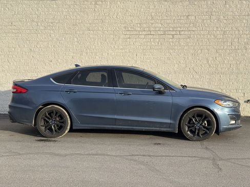 Certified 2019 Ford Fusion SE w/ Equipment Group 151A image 4