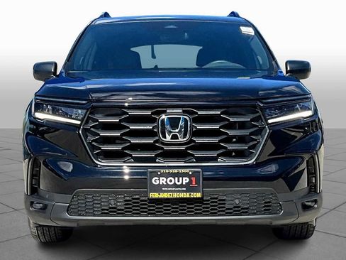 New 2025 Honda Pilot Sport image 3