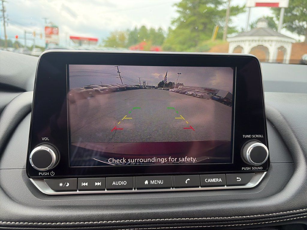 Used 2025 Nissan Rogue SV FWD image 20