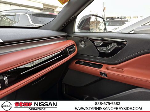 Used 2025 Lincoln Aviator Reserve w/ Jet Appearance Package image 25