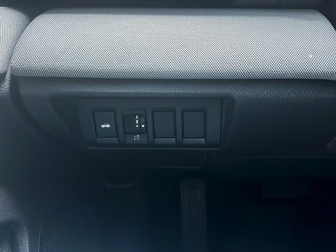Used 2020 Subaru Legacy Premium AWD/4WD image 21