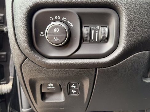 Used 2025 RAM 1500 Big Horn AWD/4WD image 10