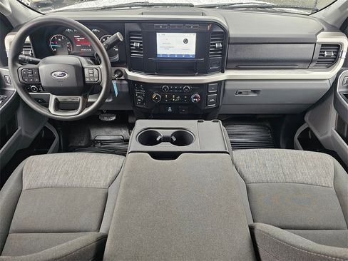 Used 2024 Ford F350 XLT image 9