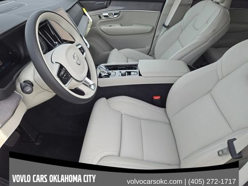 Used 2026 Volvo XC90 B6 Ultra w/ Protection Package AWD/4WD image 13