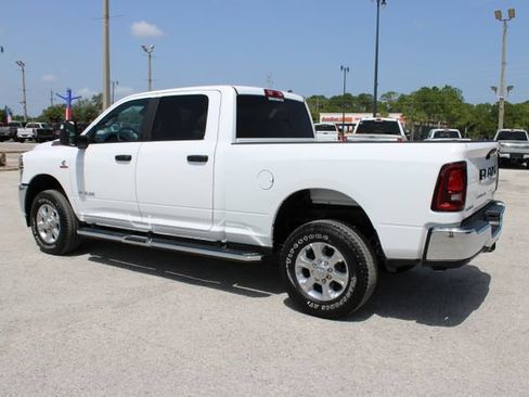 Used 2025 RAM 2500 Big Horn AWD/4WD image 7