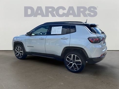 Used 2025 Jeep Compass Limited w/ Elite Group AWD/4WD image 5