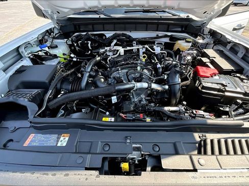 New 2025 Ford Bronco 4-Door image 11