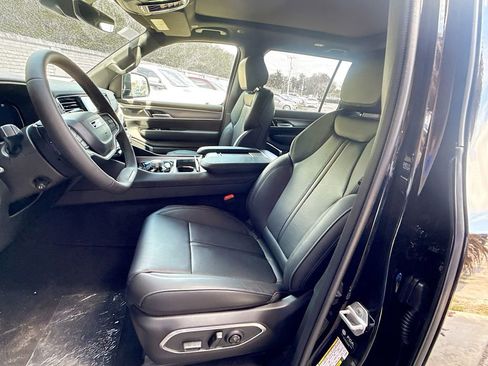 New 2026 Jeep Grand Wagoneer 2WD image 20