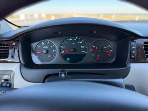 Used 2014 Chevrolet Impala Limited LS image 10