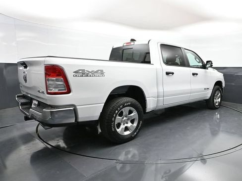 Used 2023 RAM 1500 Big Horn AWD/4WD image 3