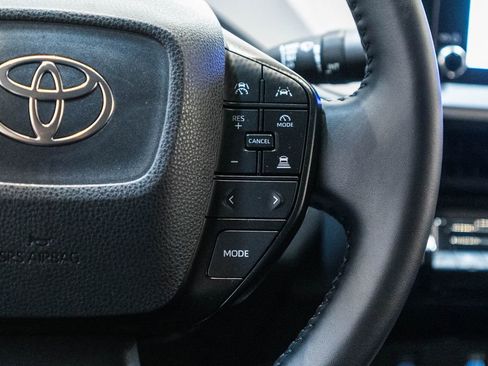 Used 2025 Toyota Prius LE image 19